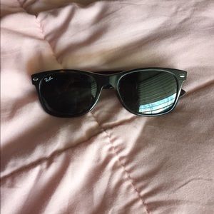 Ray-Ban Wayfarer Sunglasses